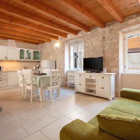 Villa Mama - Traditional Apartments In Omis, Free Parking Luaran gambar