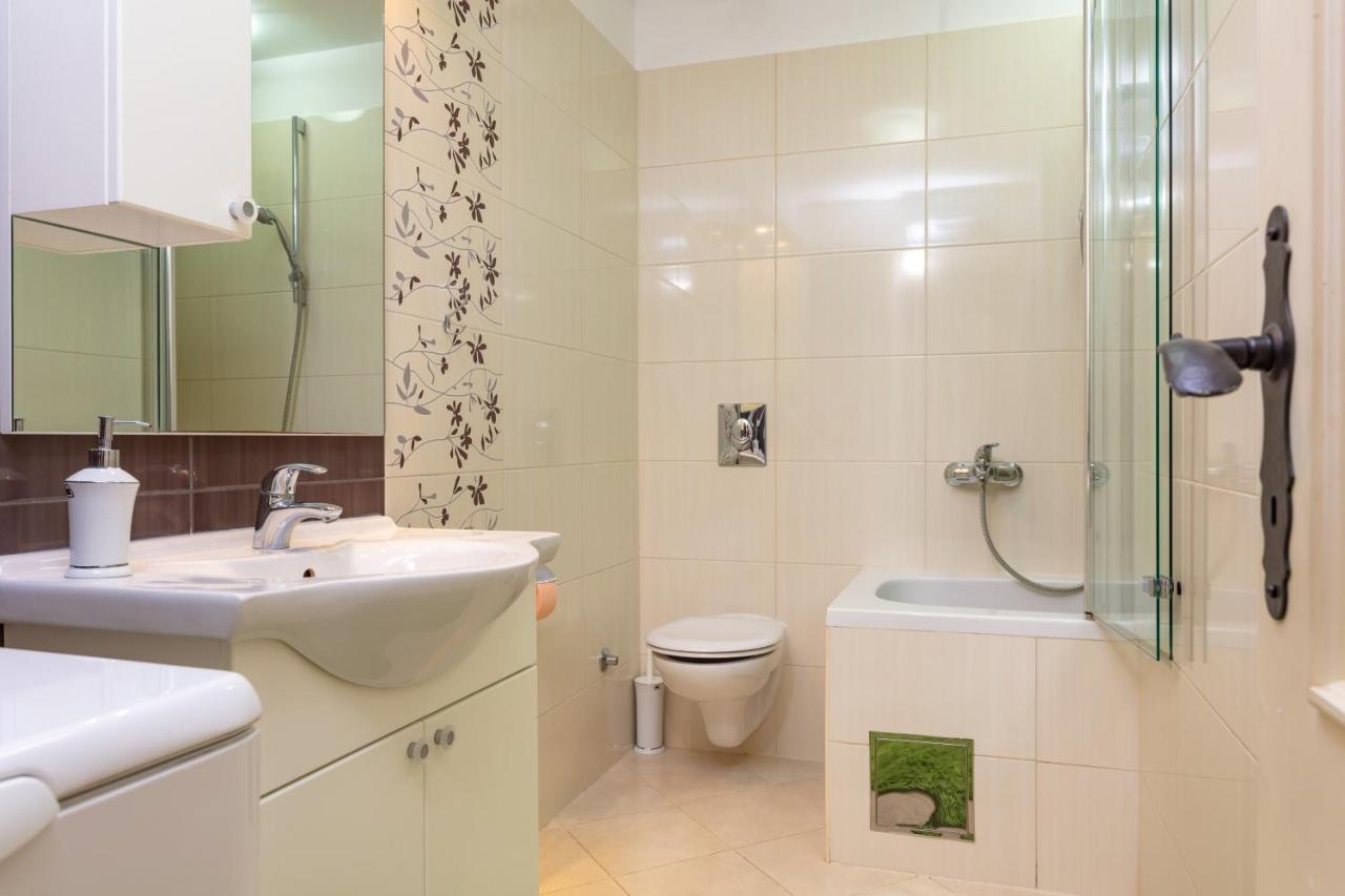 Villa Mama - Traditional Apartments In Omis, Free Parking Luaran gambar
