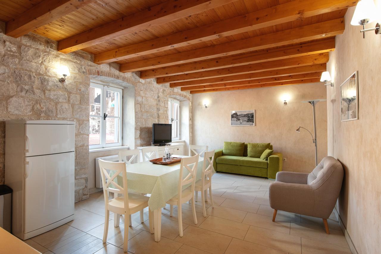 Villa Mama - Traditional Apartments In Omis, Free Parking Luaran gambar