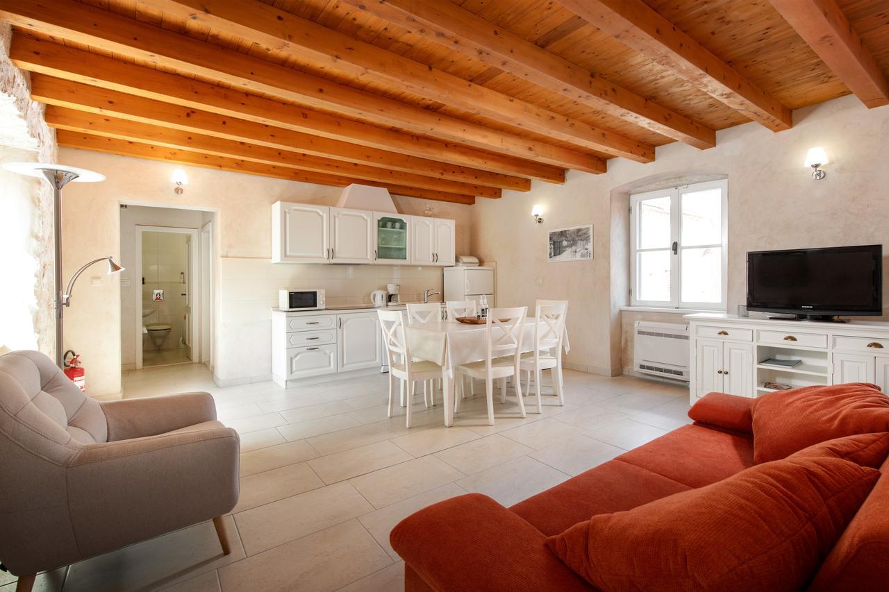 Villa Mama - Traditional Apartments In Omis, Free Parking Luaran gambar